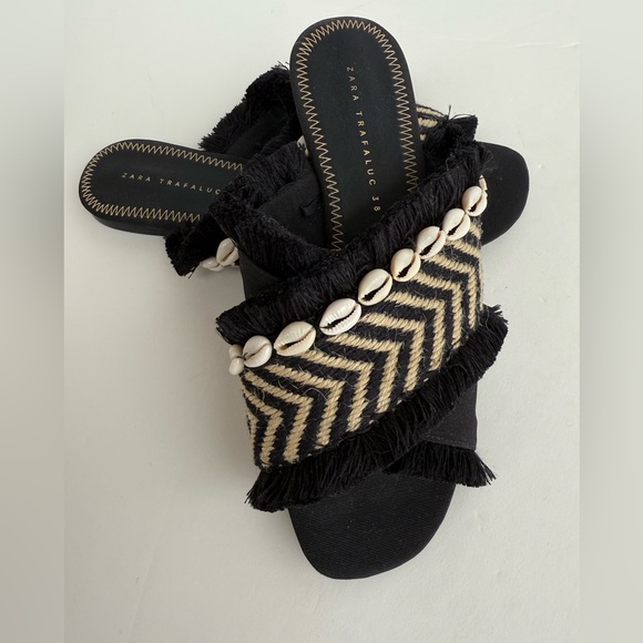 ZARA Black Sandals with seashells, size 38 (US 8) - Picture 2 of 4
